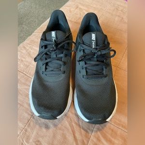 Nike Revolution 5 size 10